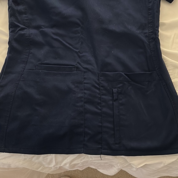 Grey’s Anatomy By Barco Scrub top - Picture 3 of 5